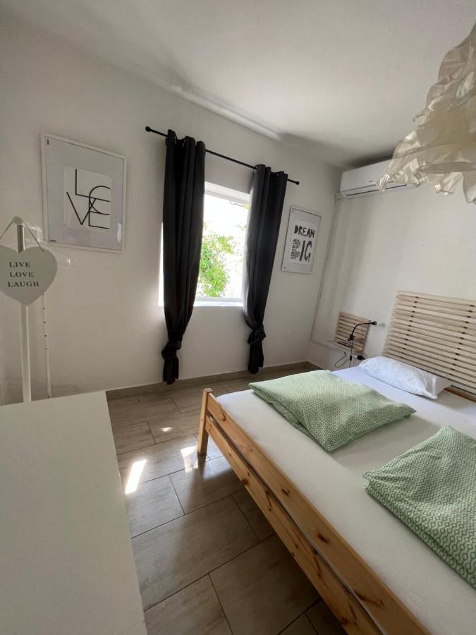 Guesthouse Dvoshko Hvar Exterior photo